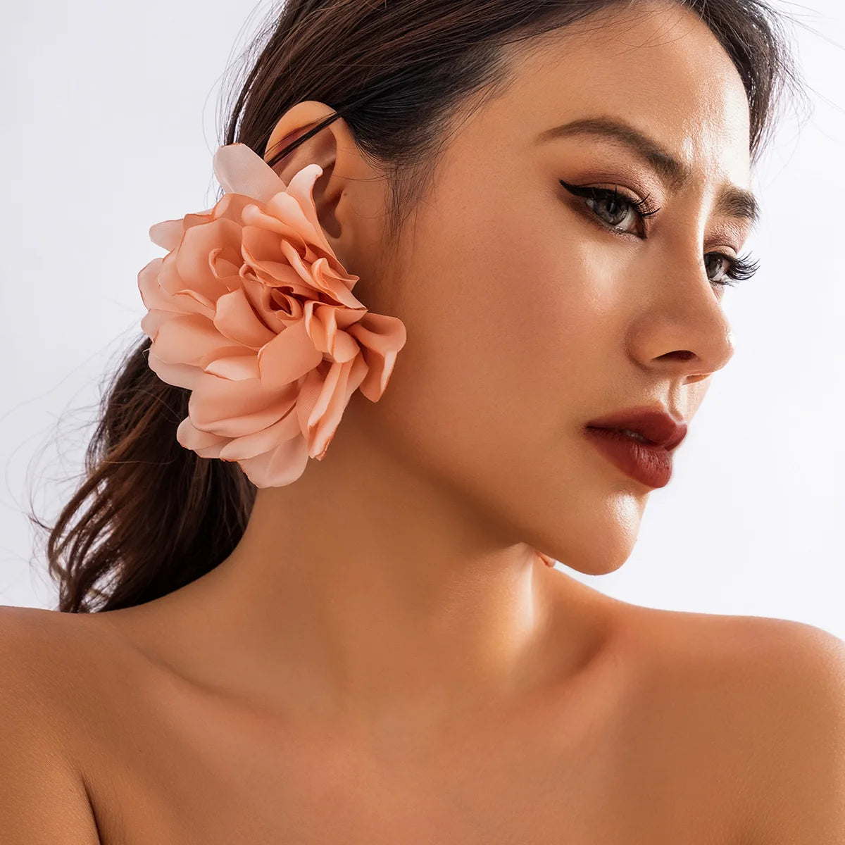 Glamour flower earrings