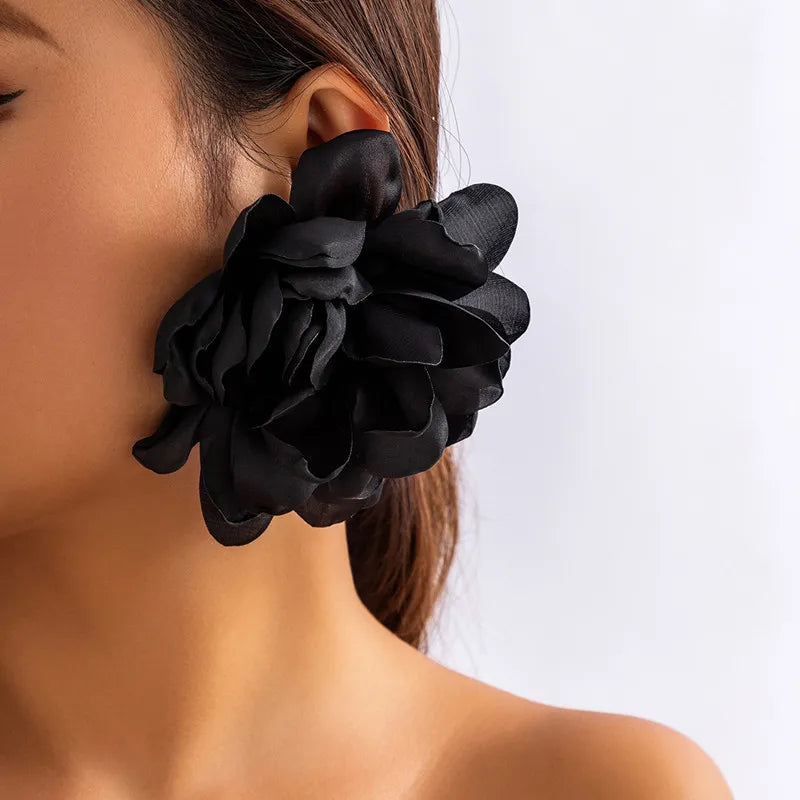 Glamour flower earrings