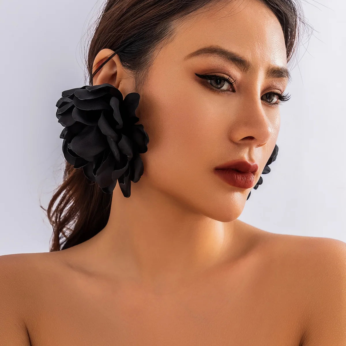 Glamour flower earrings