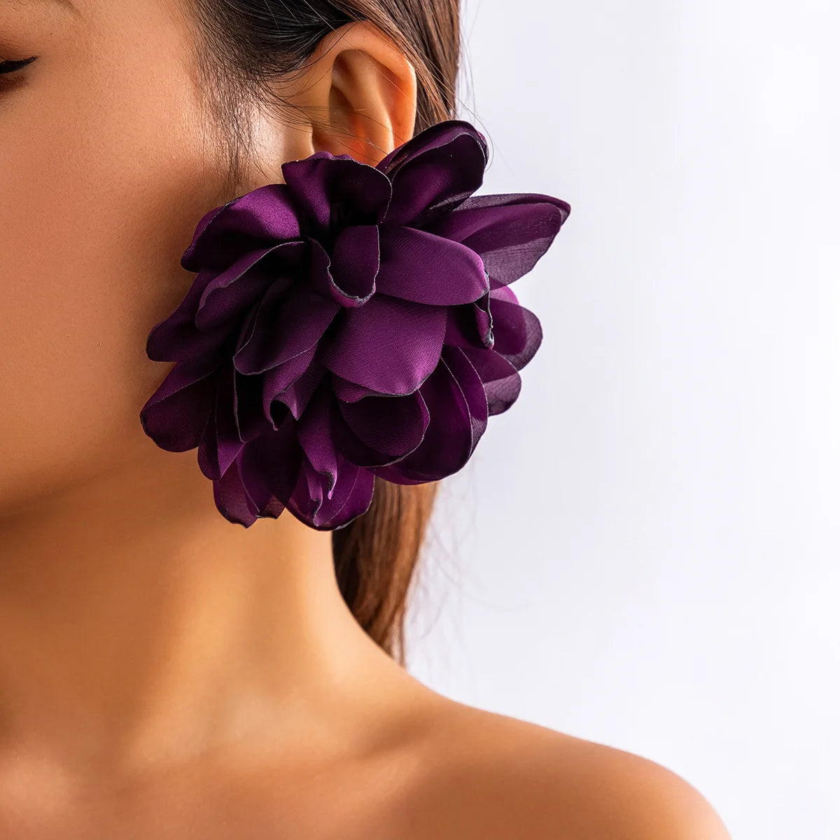 Glamour flower earrings