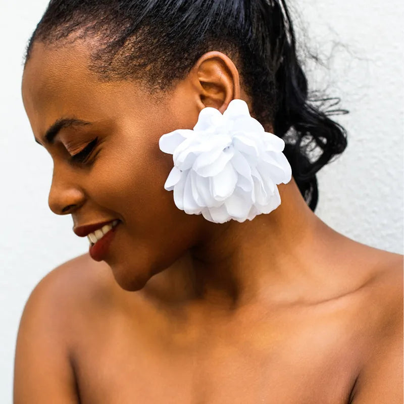 Glamour flower earrings - Fanci Goddess
