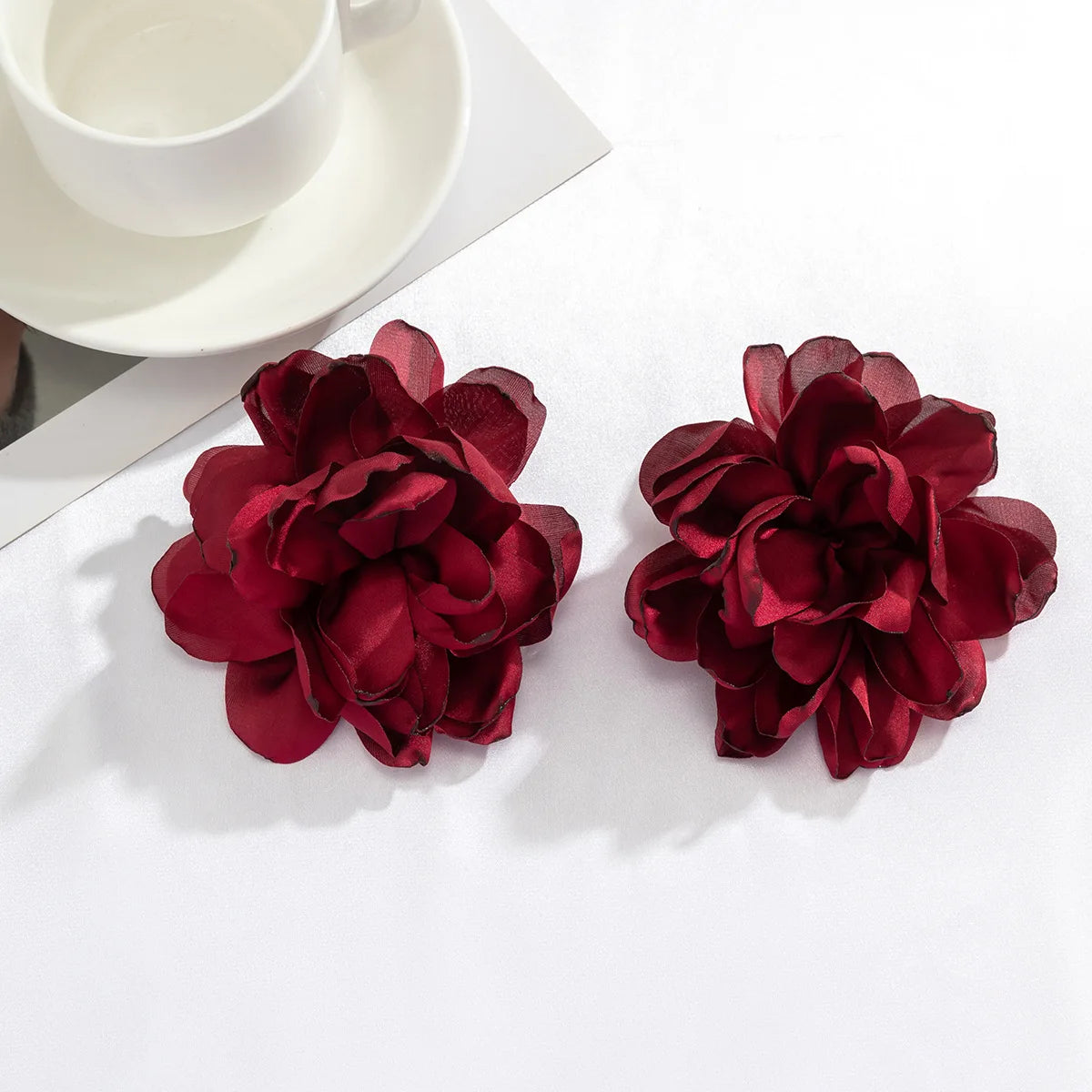 Glamour flower earrings