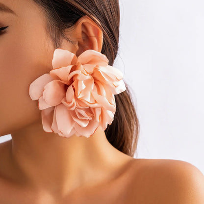 Glamour flower earrings - Fanci Goddess